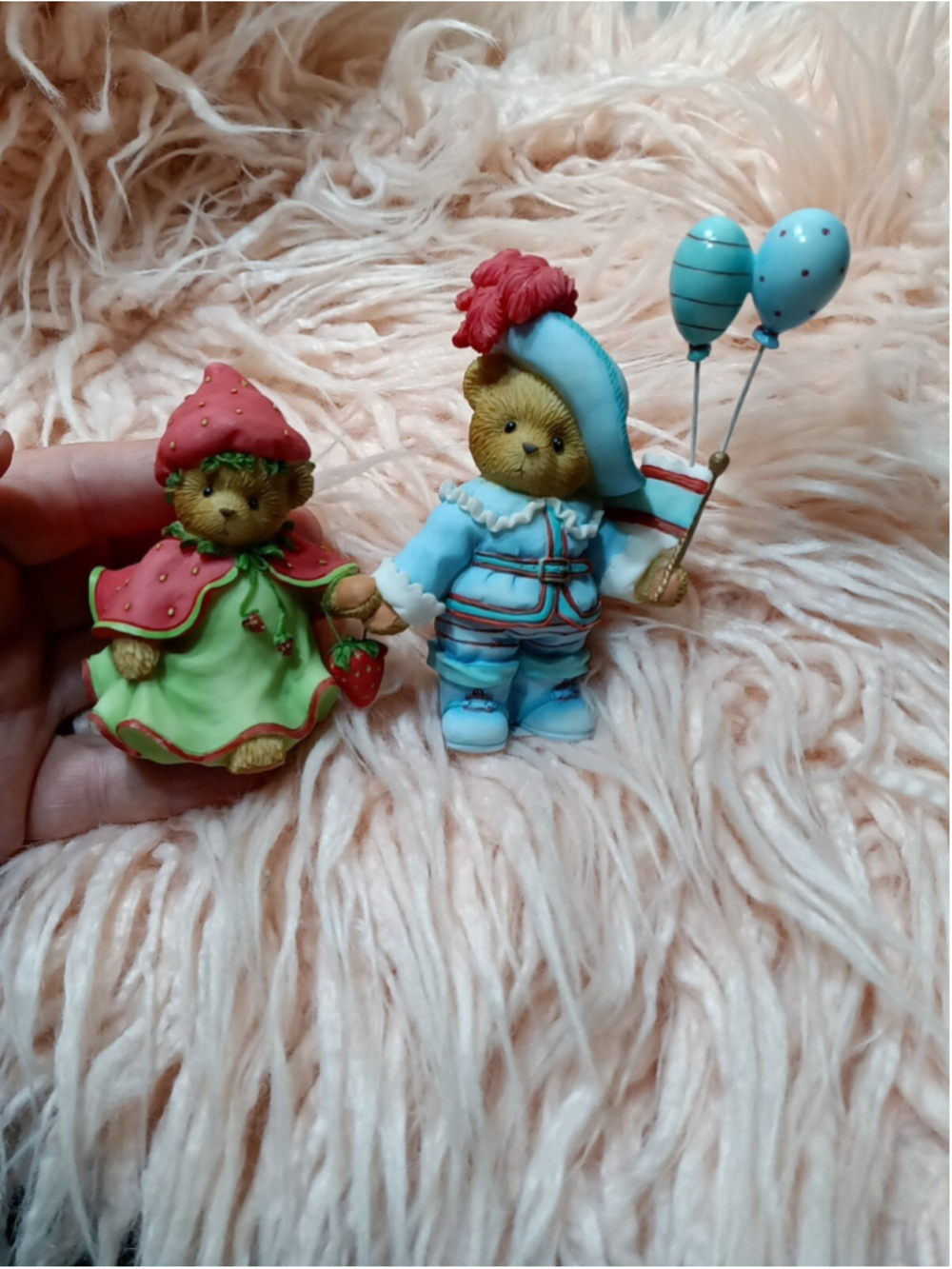 Cherished Teddies, Bill & Linda, 2008 Club Exclusive Costume Strawberry Balloons